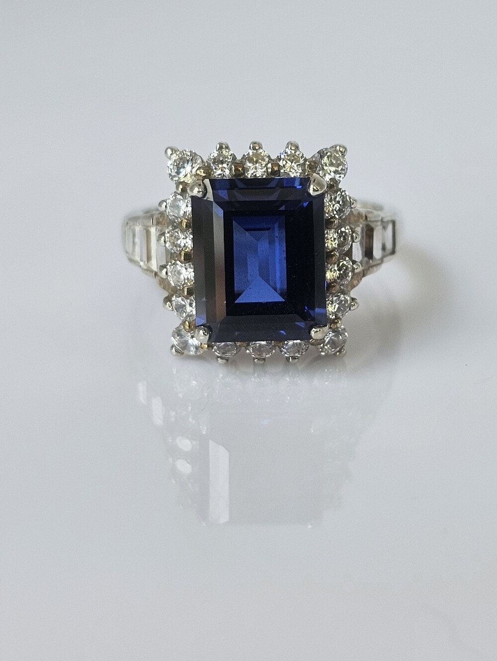 Timeless Blue Sapphire & White Diamond Simulant Sterling Silver Ring Size 5!